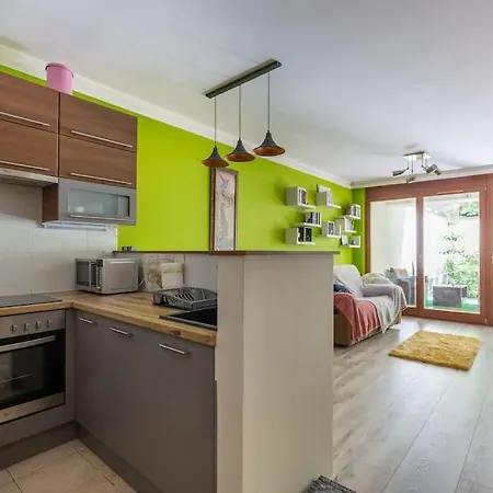 Charming With Quiet Garden In Downtown Appartement Boedapest