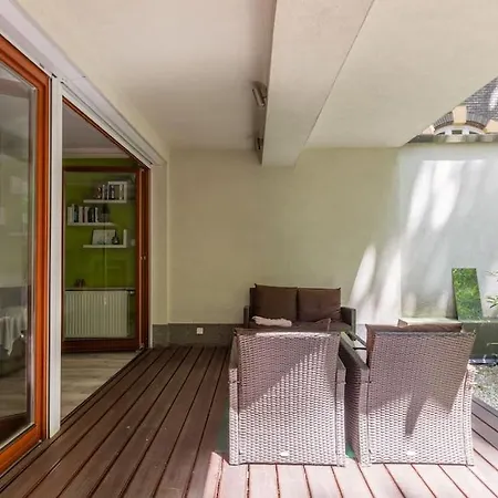 Charming With Quiet Garden In Downtown Budapeste