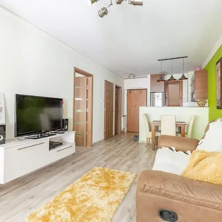 Charming With Quiet Garden In Downtown Budapeste