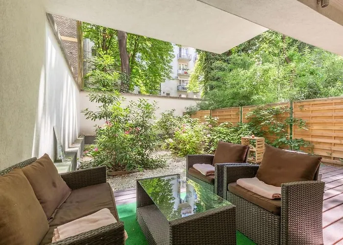 Charming With Quiet Garden In Downtown * Budapesta