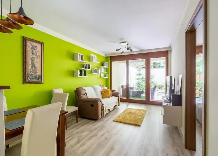 Charming With Quiet Garden In Downtown * Budapesta