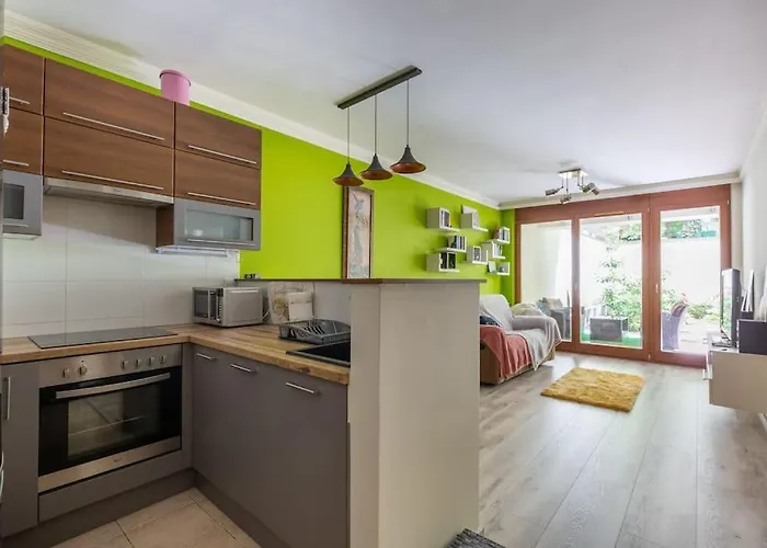 Charming With Quiet Garden In Downtown Apartament Budapesta