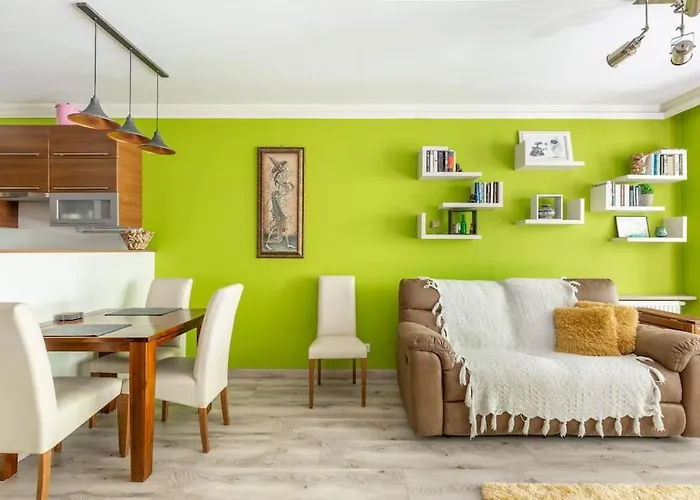 Charming With Quiet Garden In Downtown Apartament *